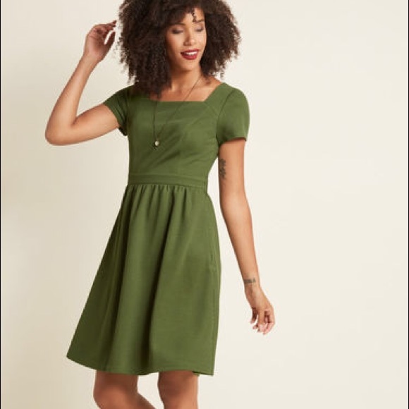 Modcloth Dresses & Skirts - Green Square Neck Dress